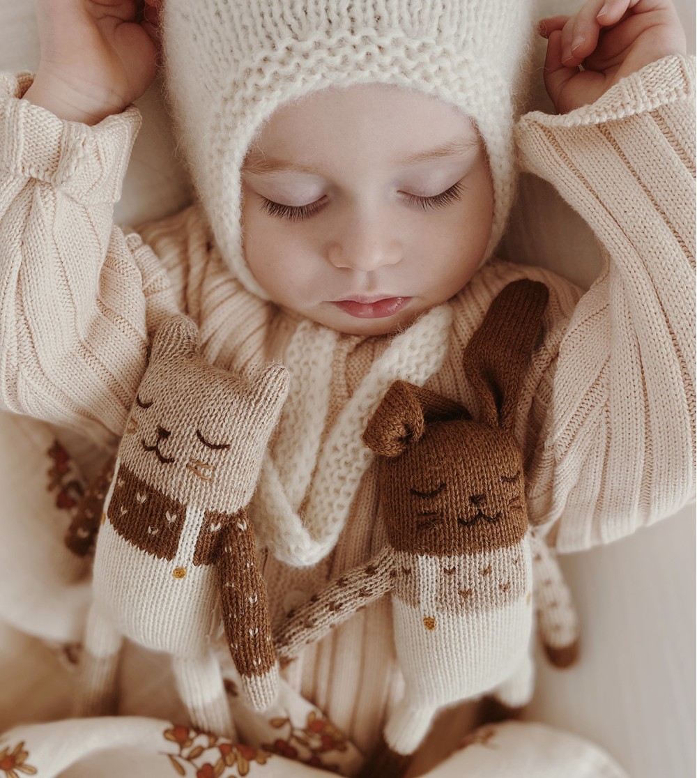 *Knuffelwolletje kitten overall - Main Sauvage*