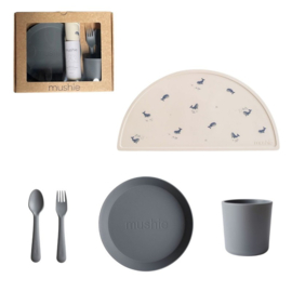 Geschenkset dinner - smoke - Mushie (winkel)