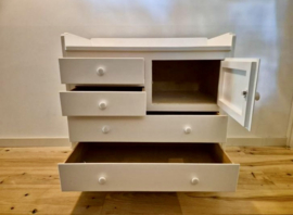 Commode vintage