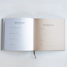 *Eerst jaar invulboek - Leukigheidjes*