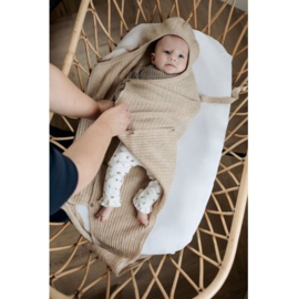 *Merinowollen snuggle cocoon camel - Moalie*