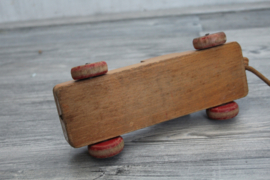 Nooitgedagt, houten speelgoed: trekauto