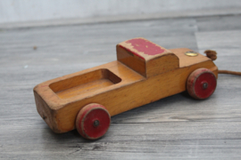 Nooitgedagt, houten speelgoed: trekauto