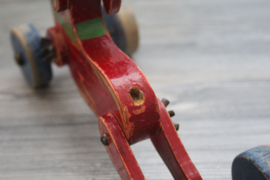 Antiek houten trekhondje