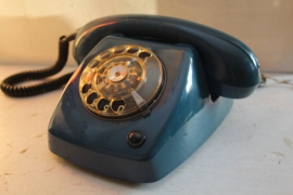 Retro Ericsson T65 telefoon in azuurblauw