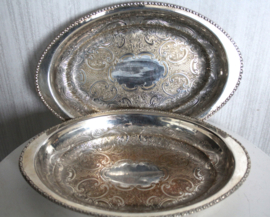 Set verzilverde serveerschalen