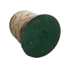 Vintage sigarettenautomaat met paardendecoratie