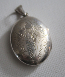 Vintage ovaal zilveren medaillon (#2)