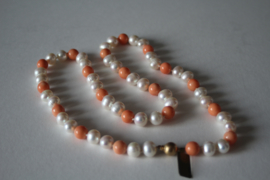 Parelcollier choker met 14 karaats gouden sluiting