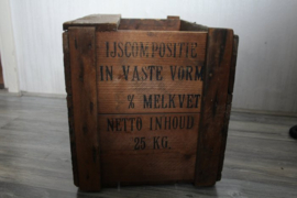 ISANA blokmelk, Zwolle - Antieke kist