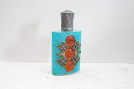 Vintage Arabische  versierde parfumflessen met tinnen dop