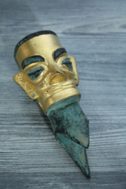 Replica van een Chinees bronzen masker(hoofd)