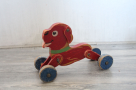Antiek houten trekhondje