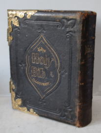 "The Holy Bible" - Antieke grote Engelstalige Bijbel met messing sloten, ca 1890