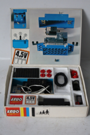 Lego 103 - 4.5 V Motor set met rubberen banden - 1969