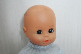 Vintage babypop Jongen, met slaapogen