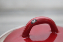Set rood emaillen stoofpannetjes