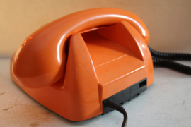 Retro Ericsson T65 telefoon in oranje