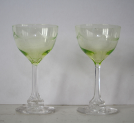 Set van 2 antieke anna groene likeurglazen (Uranium glas)