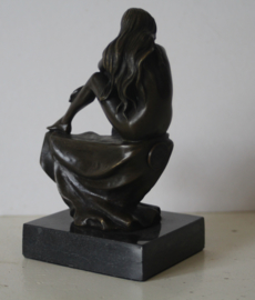 Zitten dame - Bronzen sculptuur - J.B. Deposee Milo