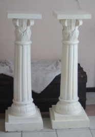 2  Grote massief witte houten pilaren (103 cm hoog)