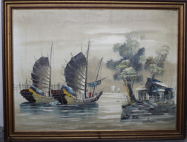 Prachtig schilderij van 2 Chinese Jonken / Boten