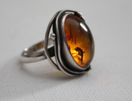 Zilveren ring met amber (#1)