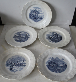 Vijf Franse borden uit de Moulin des Loups Hamage Serie - (Delft blauw)
