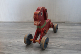 Antiek houten trekhondje