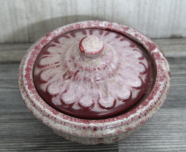 Mid century aardwerken snoep pot, diep rode/roze glazuur