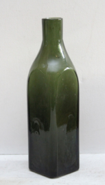 Vierkante antiek glazen fles, groen , 19e eeuw