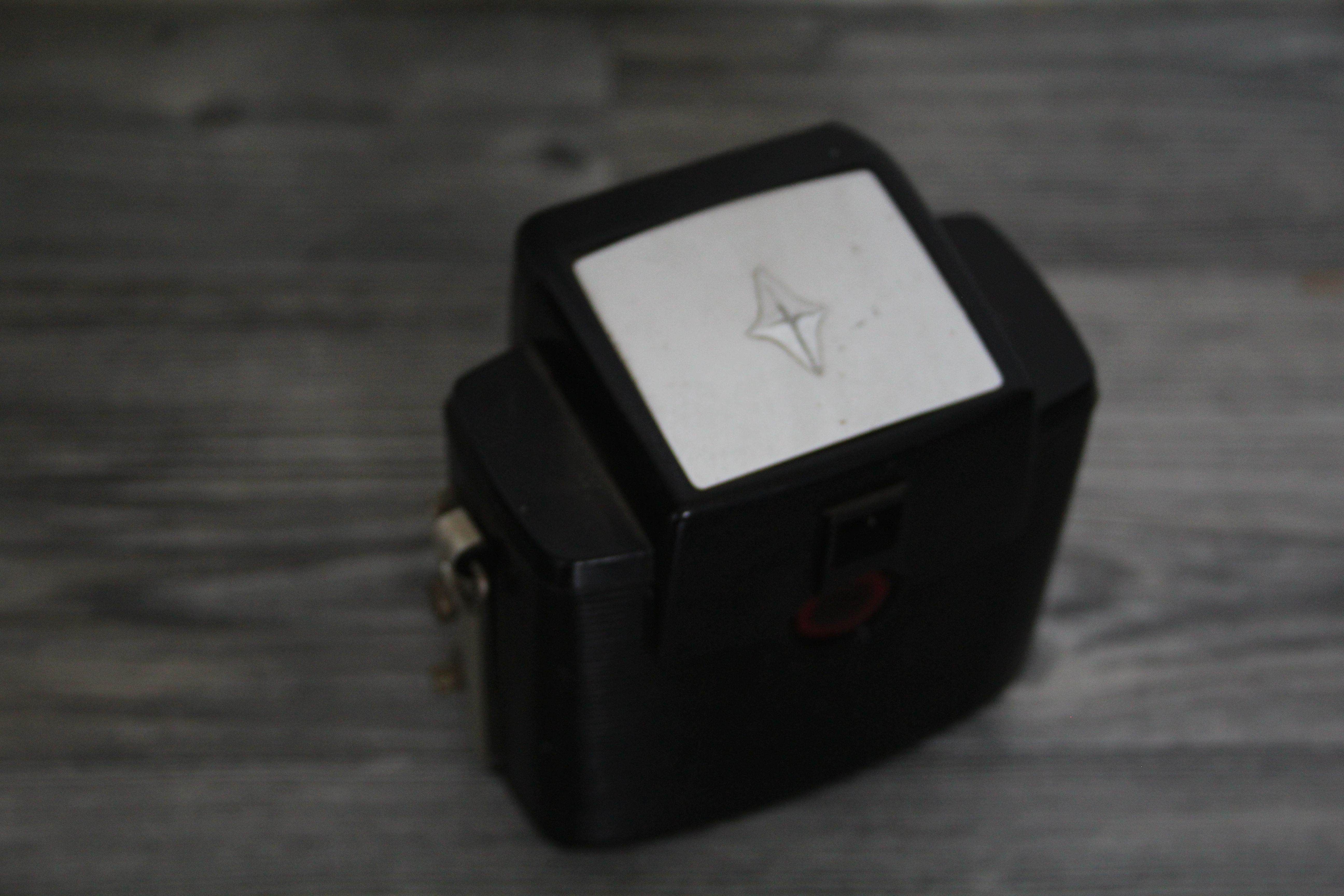 Camera - Kodak Brownie Startlet