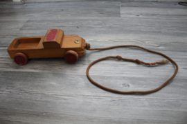 Nooitgedagt, houten speelgoed: trekauto