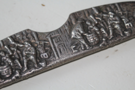 Vintage kammetje in zilverkleurige houder