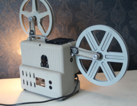 Vintage Eumig projector omgebouwd tot industriële lamp