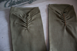 Design handschoenen Door Cornelia James