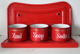 Zand Zeep Soda - Rood emaille met opgehoogde letters