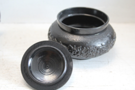Wedgwood Rouwservies Basalt ware 19e eeuw - trekpotje en suikerpot