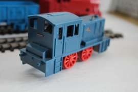 Vintage Tri-Ang trein set loco's, wagons en OO rails