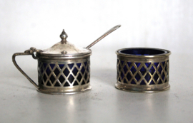 Verzilverd - mosterd en zout stel met blauw glas