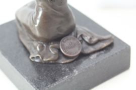"Maternity", bronzen beeld naar Milo