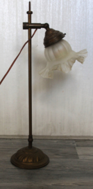 Art Nouveau tafellamp met glazen kapje