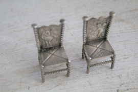 Zilver - 2 Miniatuurstoelen Schoonhovense zilverfabriek, Hooijkaas