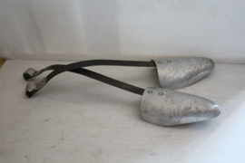 Vintage metalen schoenspanners