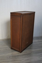 Medicijn kastje, hout