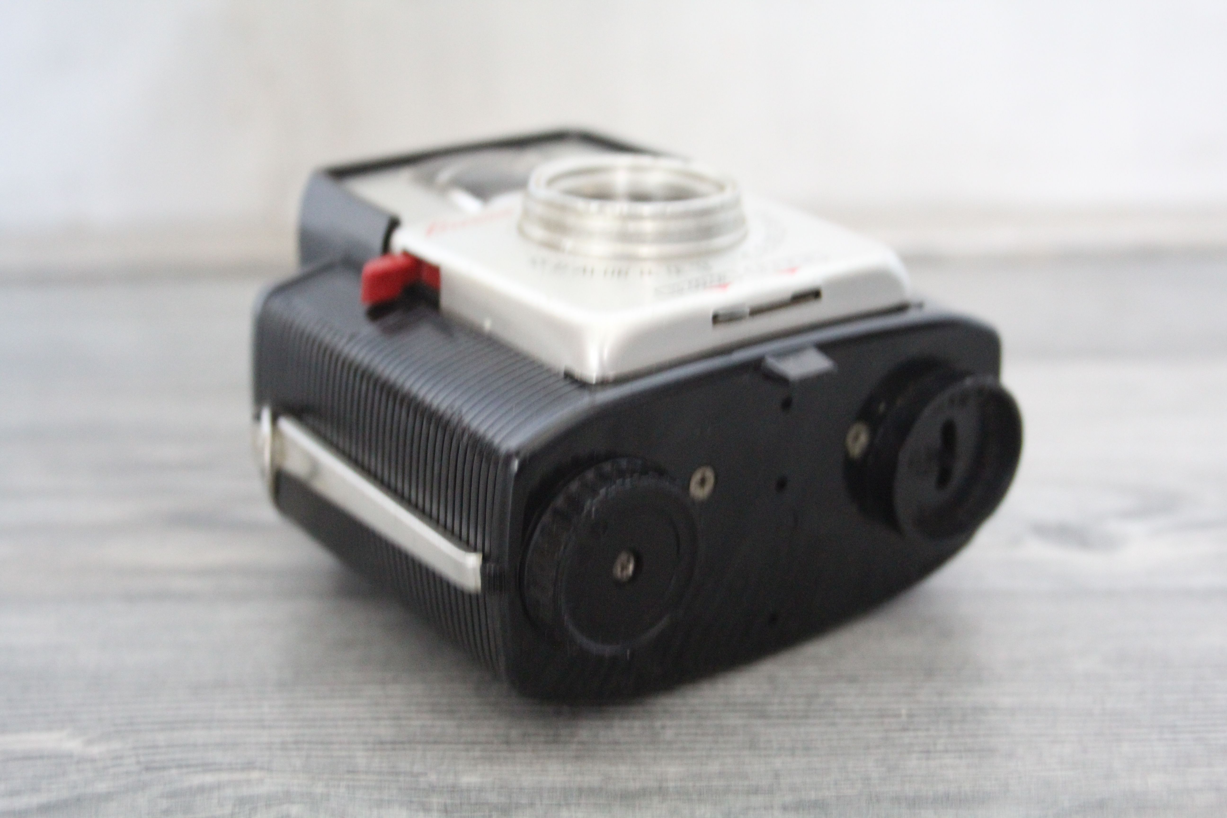Camera - Kodak Brownie Startlet