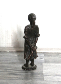 Corry Ammerlaan - bronzen beeldje "Sophie"