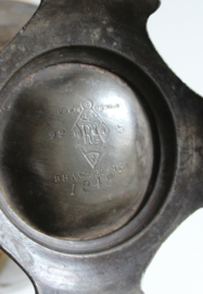 Shaw and Fisher - Antieke chocolade kan, ca 1890