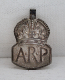 Zilveren WWII A.R.P lapel badge 1938 (J.C - John Cifford)