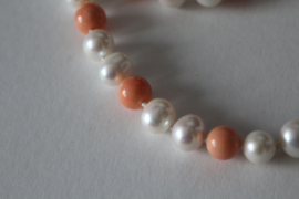 Parelcollier choker met 14 karaats gouden sluiting
